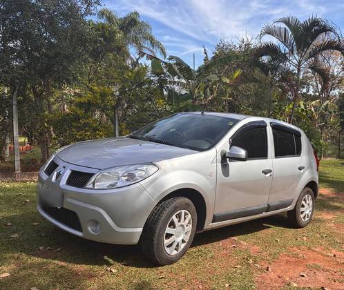 RENAULT SANDERO 1.0 EXPRESSION 16V FLEX 4P MANUAL RENAULT SANDERO 1.0 EXPRESSION 16V FLEX 4P MANUAL